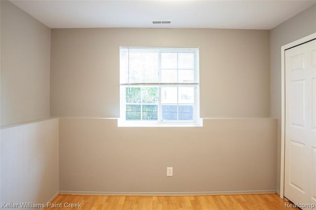 100 Evergreen Trail 60, Lake Orion, MI 48362