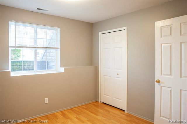100 Evergreen Trail 60, Lake Orion, MI 48362