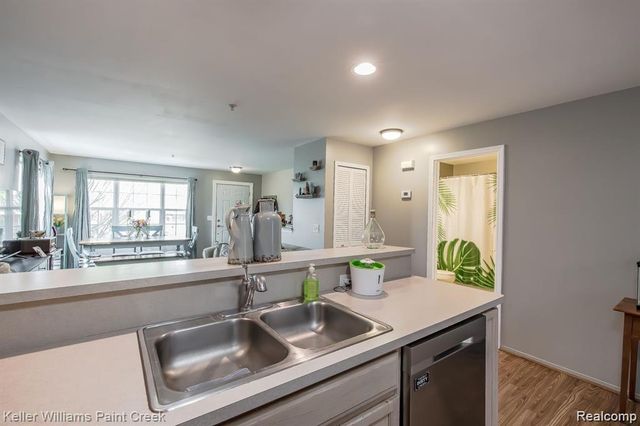 100 Evergreen Trail 60, Lake Orion, MI 48362