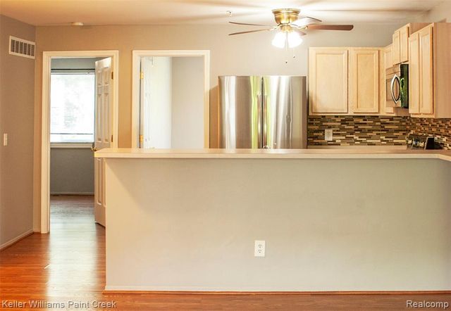 100 Evergreen Trail 60, Lake Orion, MI 48362