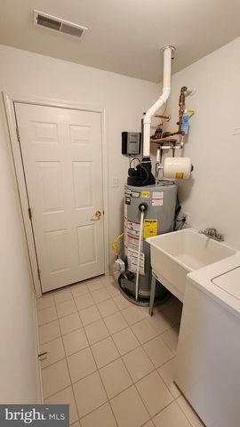 1557 EMERSON DR, Mount Joy, PA 17552