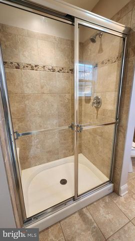 1557 EMERSON DR, Mount Joy, PA 17552