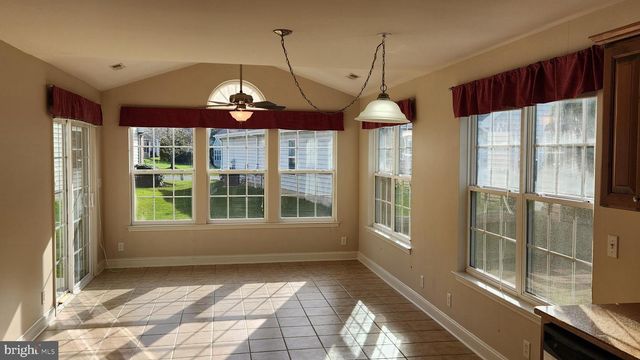 1557 EMERSON DR, Mount Joy, PA 17552
