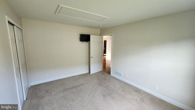 1557 EMERSON DR, Mount Joy, PA 17552