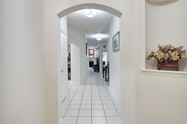 6045 Horse Trap Drive, Fort Worth, TX 76179