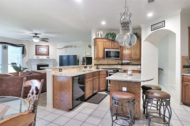 6045 Horse Trap Drive, Fort Worth, TX 76179