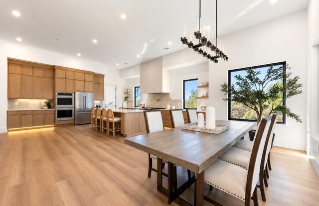 23222 Darkhorse Dr, Auburn, CA 95602