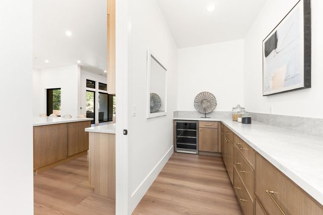 23222 Darkhorse Dr, Auburn, CA 95602