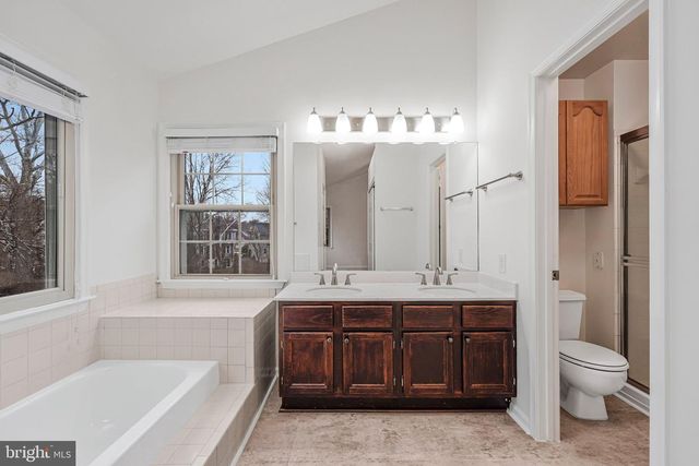 13141 LADYBANK LN, Herndon, VA 20171