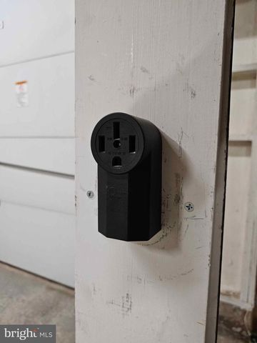 13141 LADYBANK LN, Herndon, VA 20171