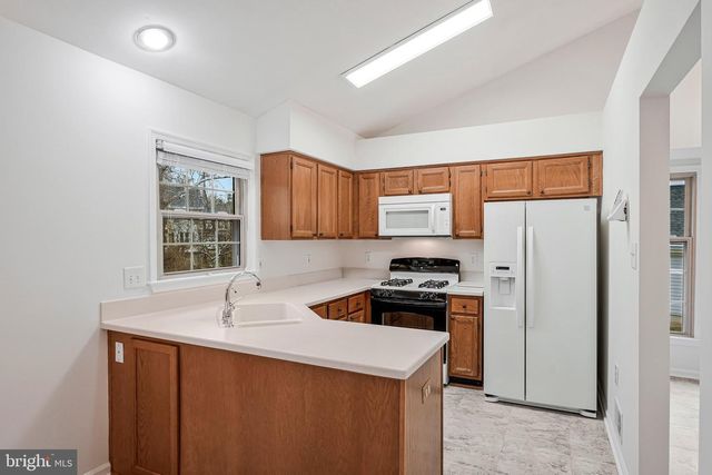 13141 LADYBANK LN, Herndon, VA 20171