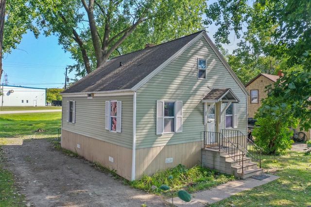 1227 PERROT STREET, Green Bay, WI 54302