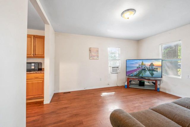 1227 PERROT STREET, Green Bay, WI 54302