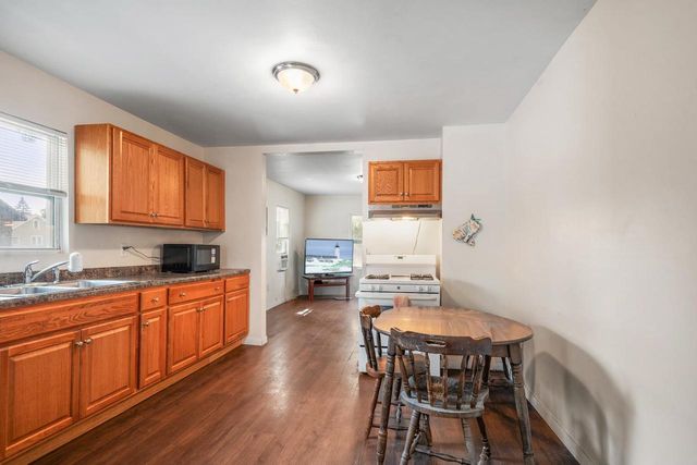 1227 PERROT STREET, Green Bay, WI 54302