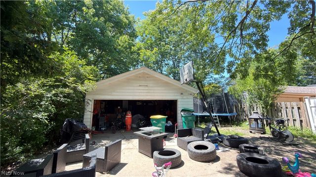 5596 South Boulevard, Maple Heights, OH 44137