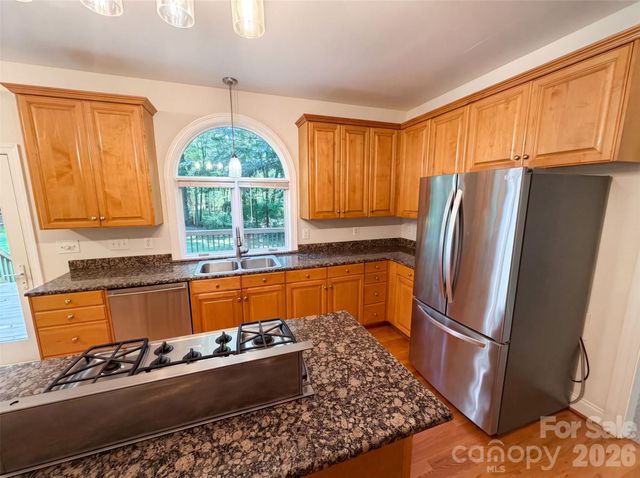 10124 Windtree Lane, Charlotte, NC 28215