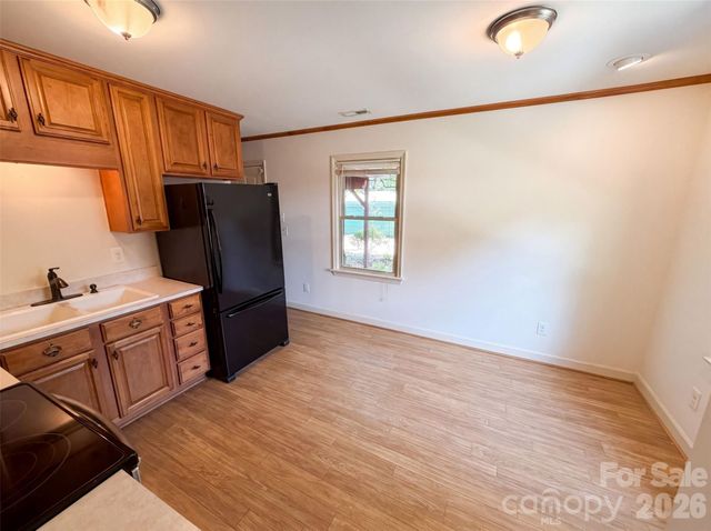 10124 Windtree Lane, Charlotte, NC 28215