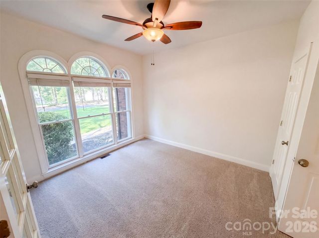 10124 Windtree Lane, Charlotte, NC 28215
