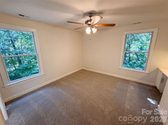 10124 Windtree Lane, Charlotte, NC 28215