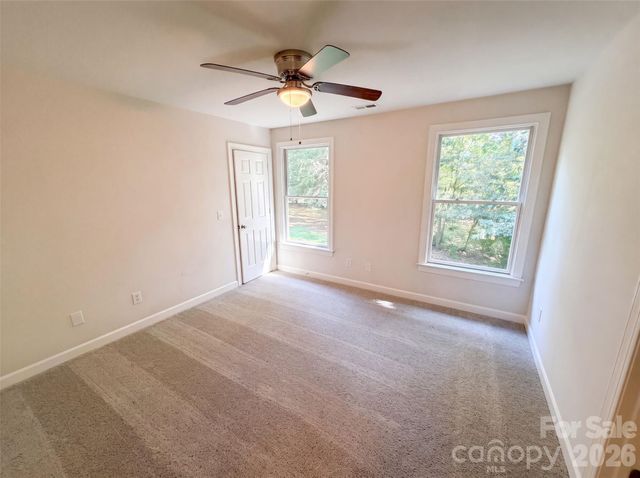 10124 Windtree Lane, Charlotte, NC 28215