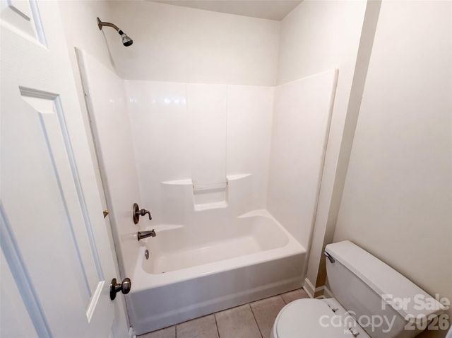 10124 Windtree Lane, Charlotte, NC 28215