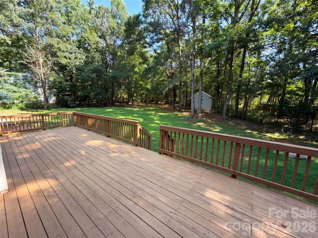 10124 Windtree Lane, Charlotte, NC 28215