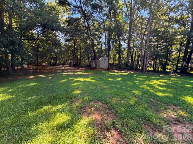 10124 Windtree Lane, Charlotte, NC 28215