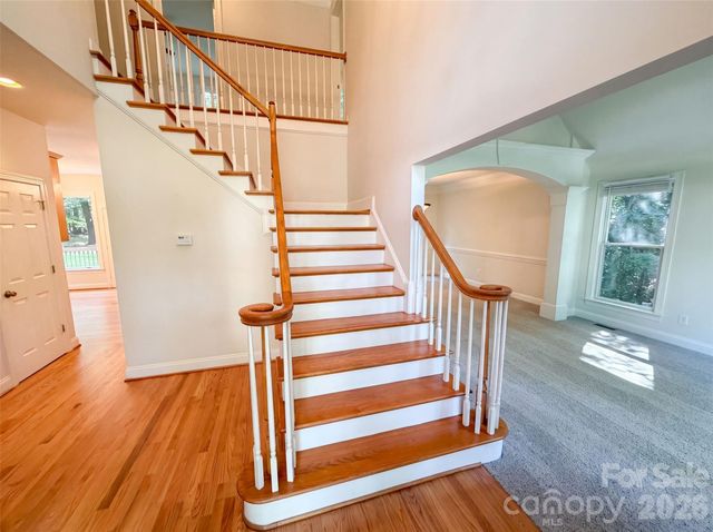 10124 Windtree Lane, Charlotte, NC 28215
