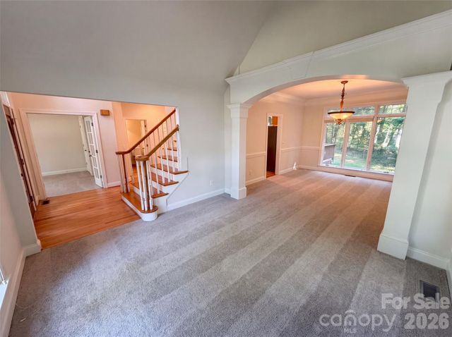 10124 Windtree Lane, Charlotte, NC 28215