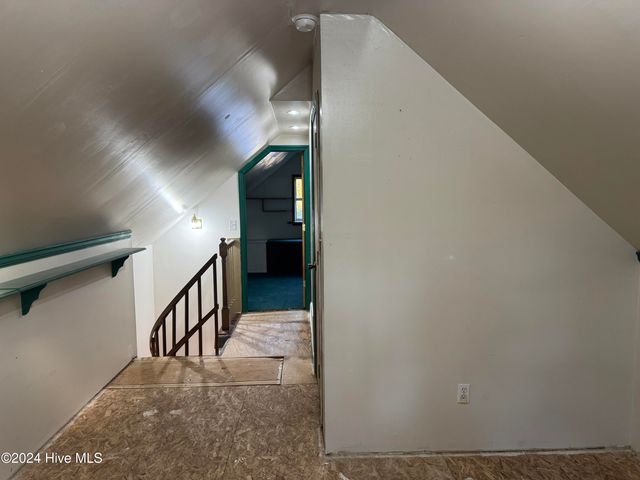 2443 Creekside Road, Kinston, NC 28504