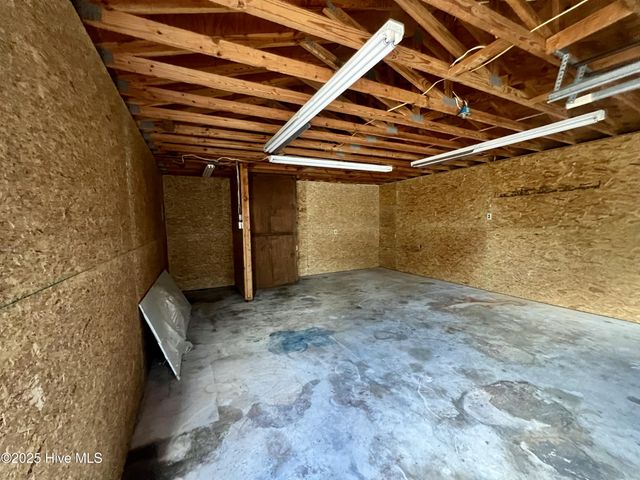 2443 Creekside Road, Kinston, NC 28504