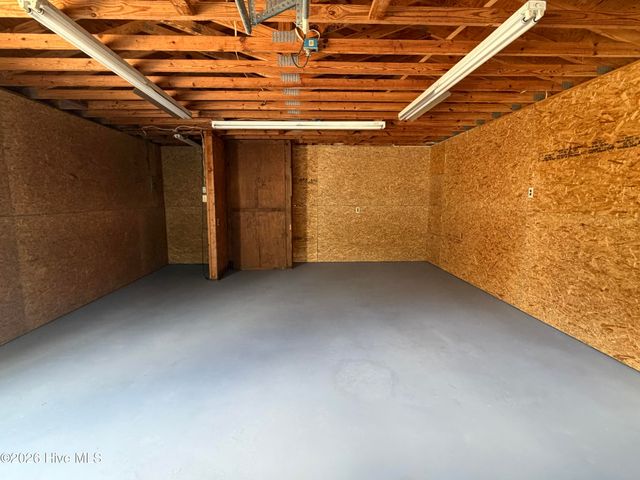 2443 Creekside Road, Kinston, NC 28504