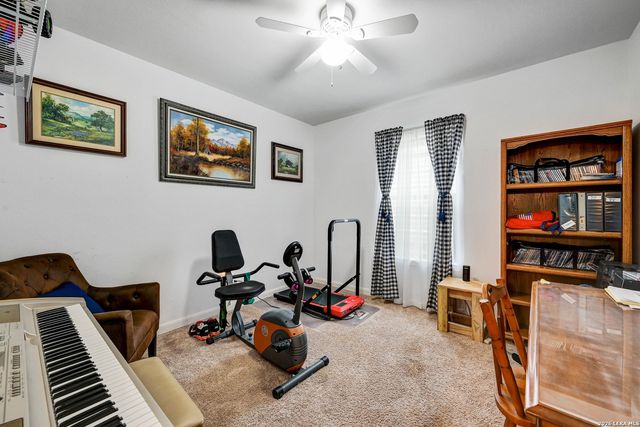 318 S Polly Peak, Bandera, TX 78003