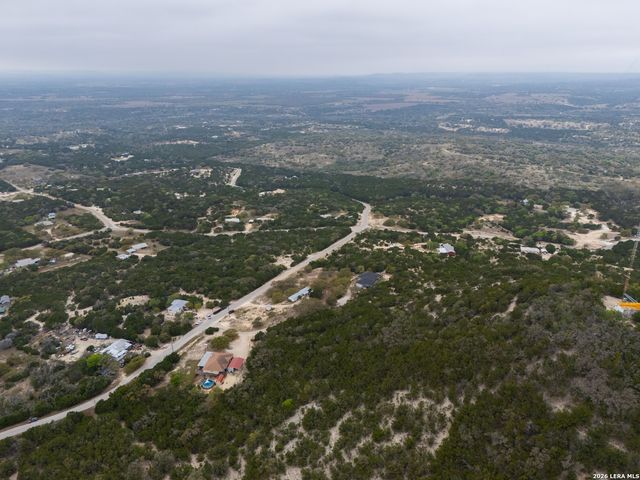 318 S Polly Peak, Bandera, TX 78003