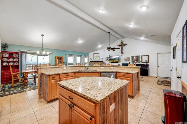 318 S Polly Peak, Bandera, TX 78003