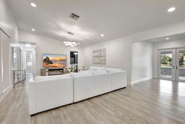 3955 NW 3rd Court, Deerfield Beach, FL 33442