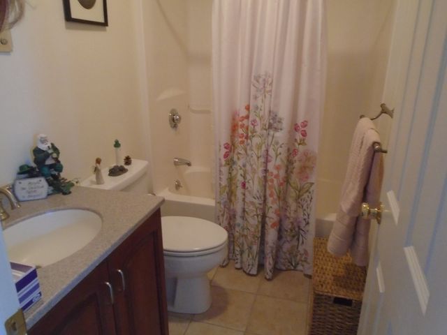 909 Washington Street 8, Norwood, MA 02062