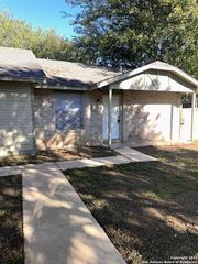 8829 Meadow Range, San Antonio, TX 78250