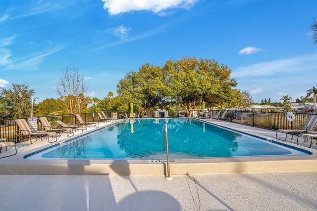 50989 HIGHWAY 27 312, Davenport, FL 33897