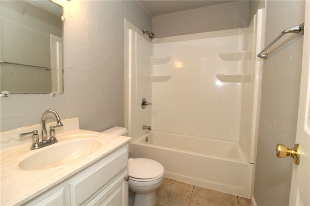 2418 Wedington Drive, Fayetteville, AR 72701