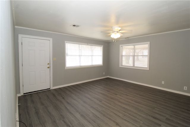 2418 Wedington Drive, Fayetteville, AR 72701
