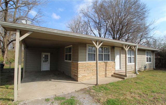 2418 Wedington Drive, Fayetteville, AR 72701