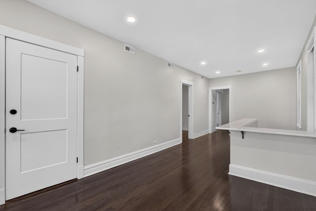 3023 W Wellington Avenue 1, Chicago, IL 60618