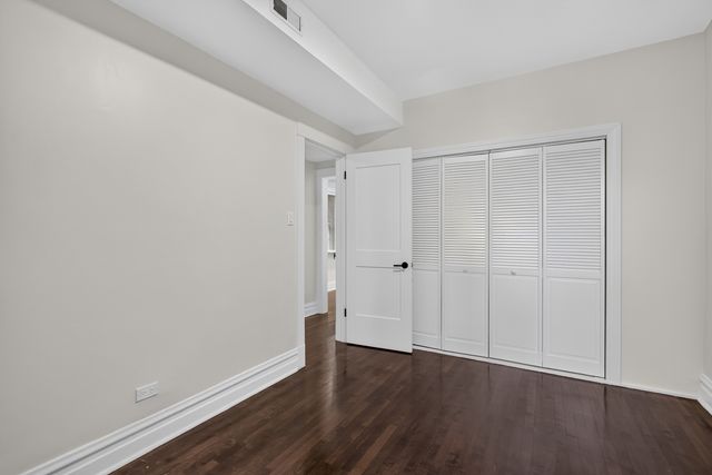 3023 W Wellington Avenue 1, Chicago, IL 60618