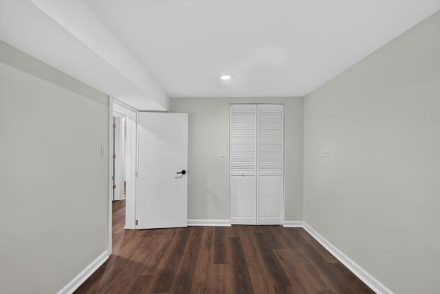 3023 W Wellington Avenue 1, Chicago, IL 60618