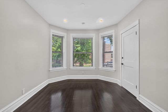 3023 W Wellington Avenue 1, Chicago, IL 60618