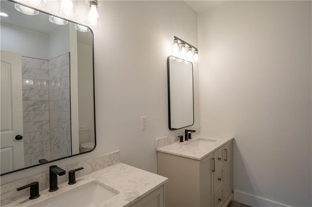 83 Crestwood Drive, Hartwell, GA 30643