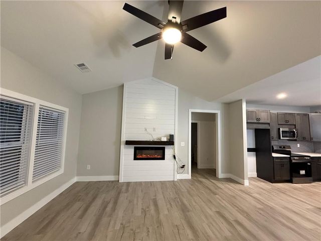 83 Crestwood Drive, Hartwell, GA 30643