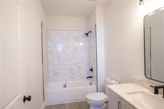 83 Crestwood Drive, Hartwell, GA 30643