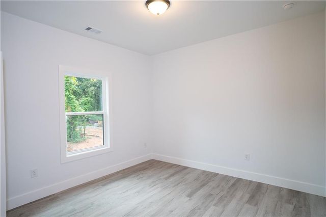 83 Crestwood Drive, Hartwell, GA 30643